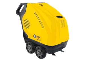 Idropulitrice a caldo 220V gialla su sfondo bianco